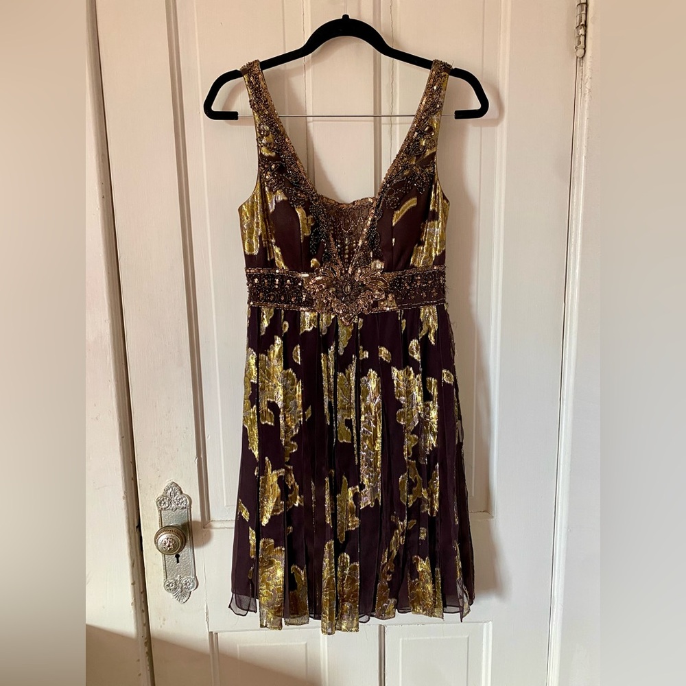 Sue Wong Gold V-Neck Cocktail Dress